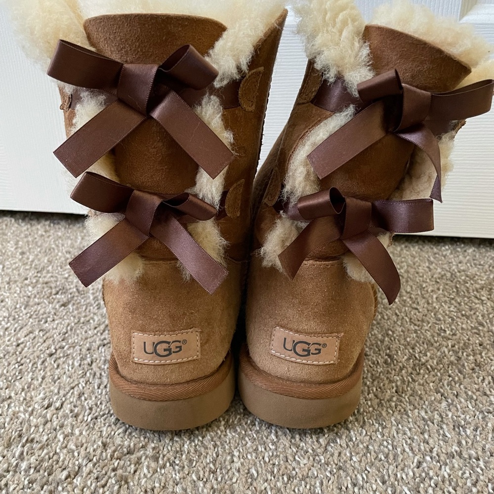 Ugg Bailey Bow - image 3